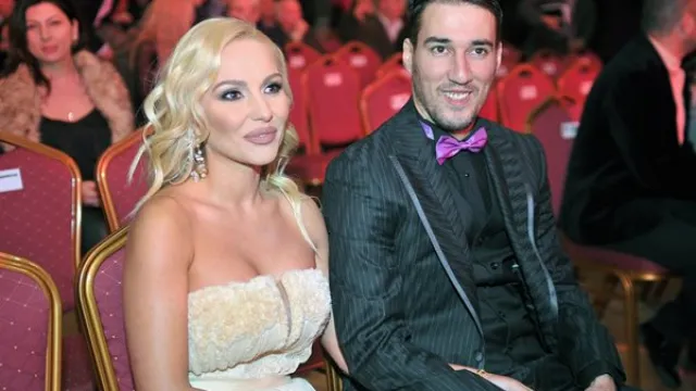 Жената на Попето с чалга послание към Левски